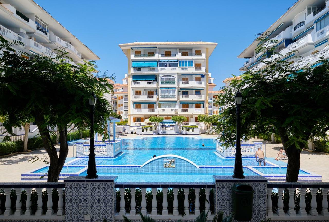 Appartement Urb Vinamar à Torrevieja Extérieur photo